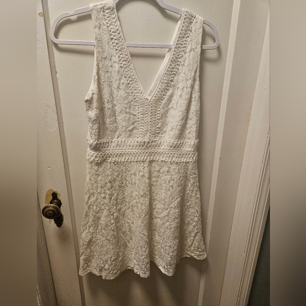 White Floral Lace Francescas Dress Size Medium